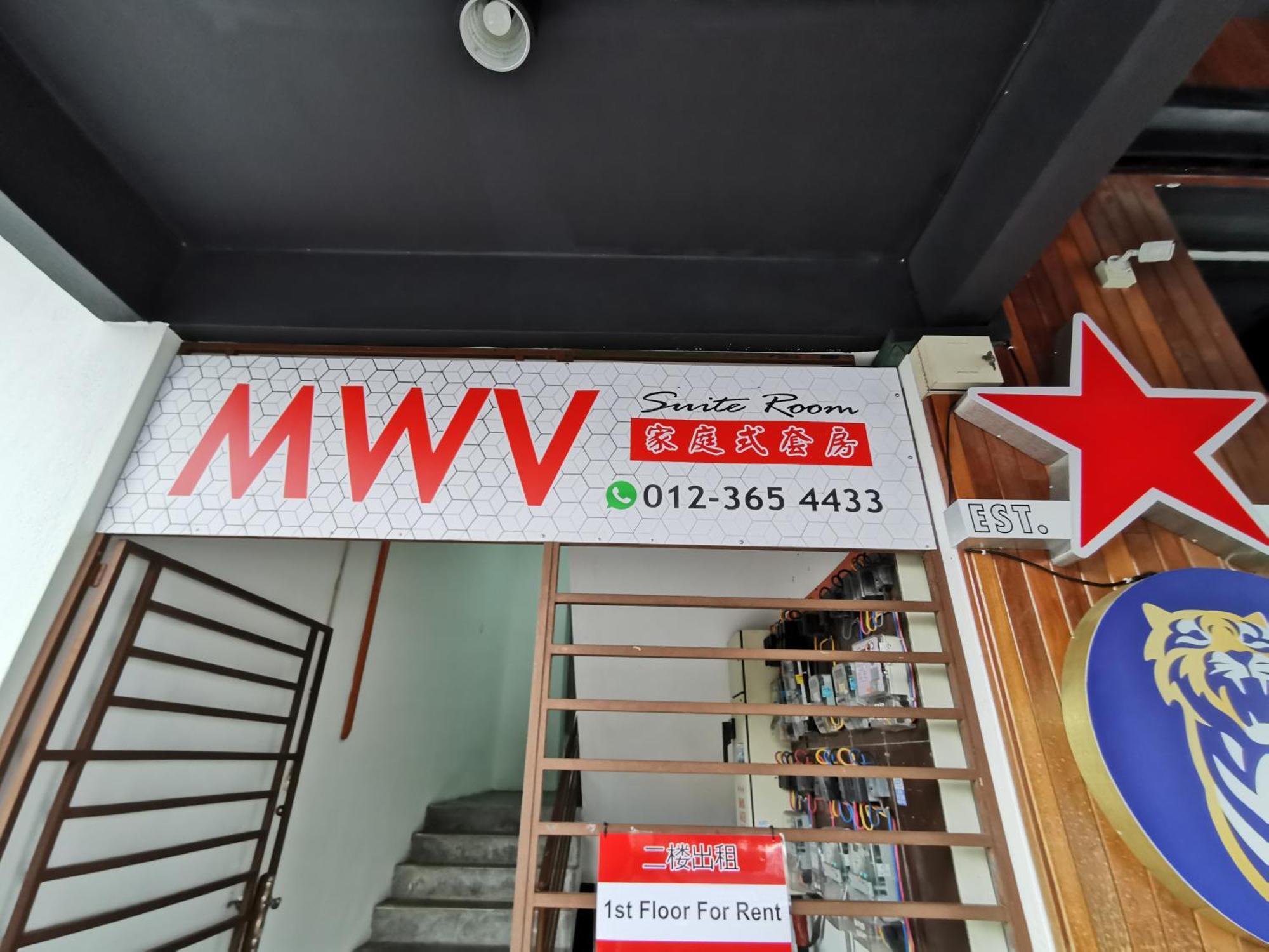 Mwv Family Suite Room Muar Bagian luar foto